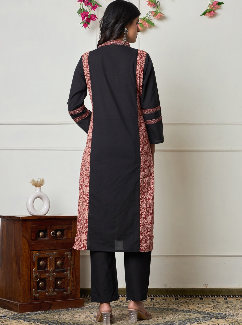 Elegant Black Cotton Printed Kurta Set with Maroon Dupatta